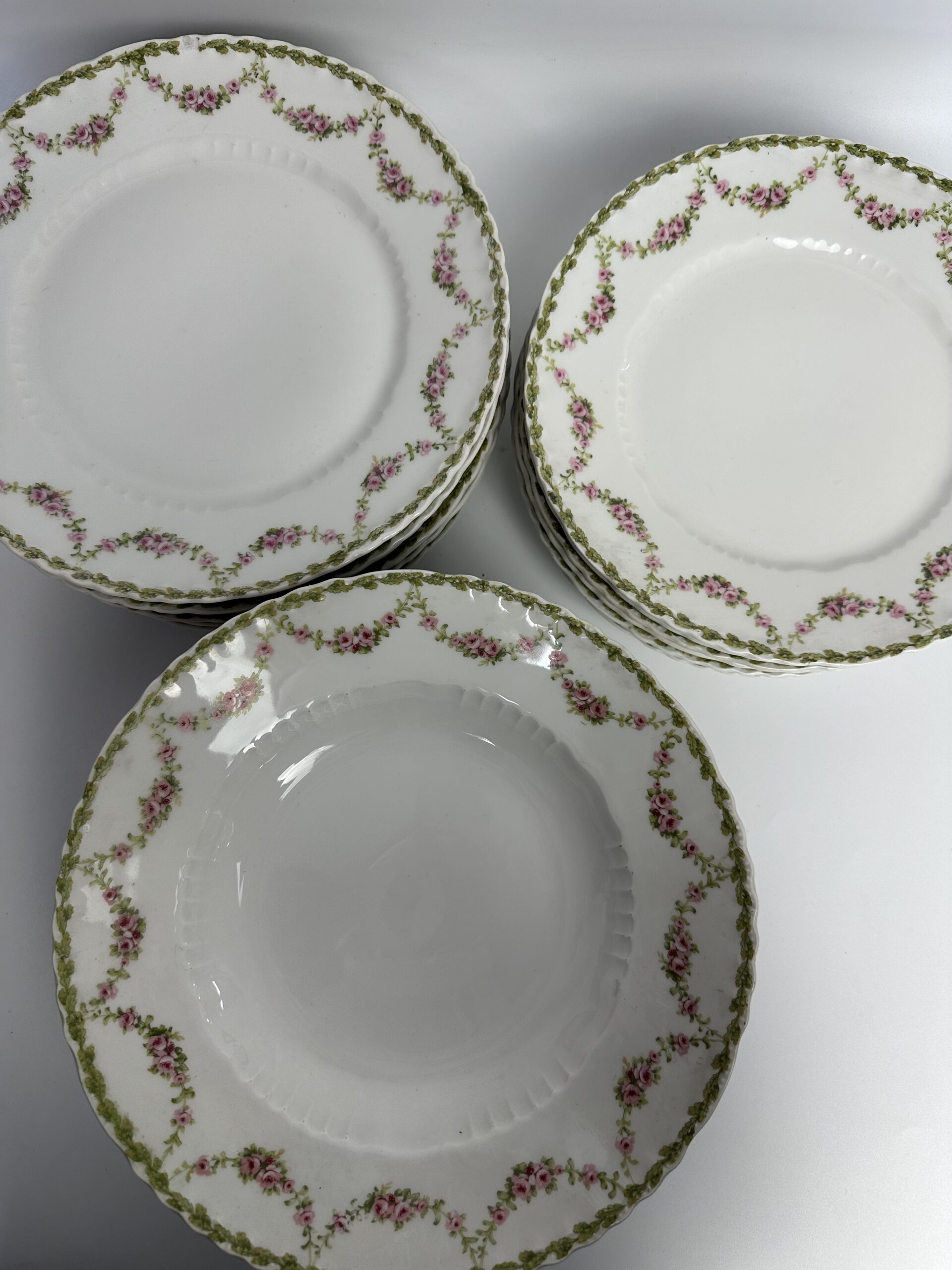 Service 18 assiettes Théodore Haviland Limoges – Image 17