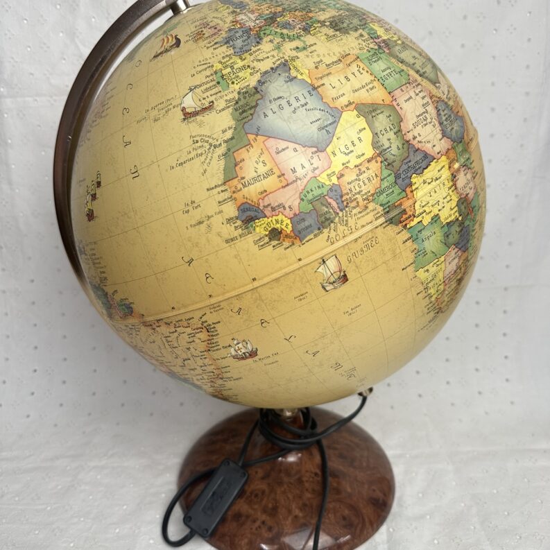 Globe terrestre lumineux Tecnodidattica style vintage