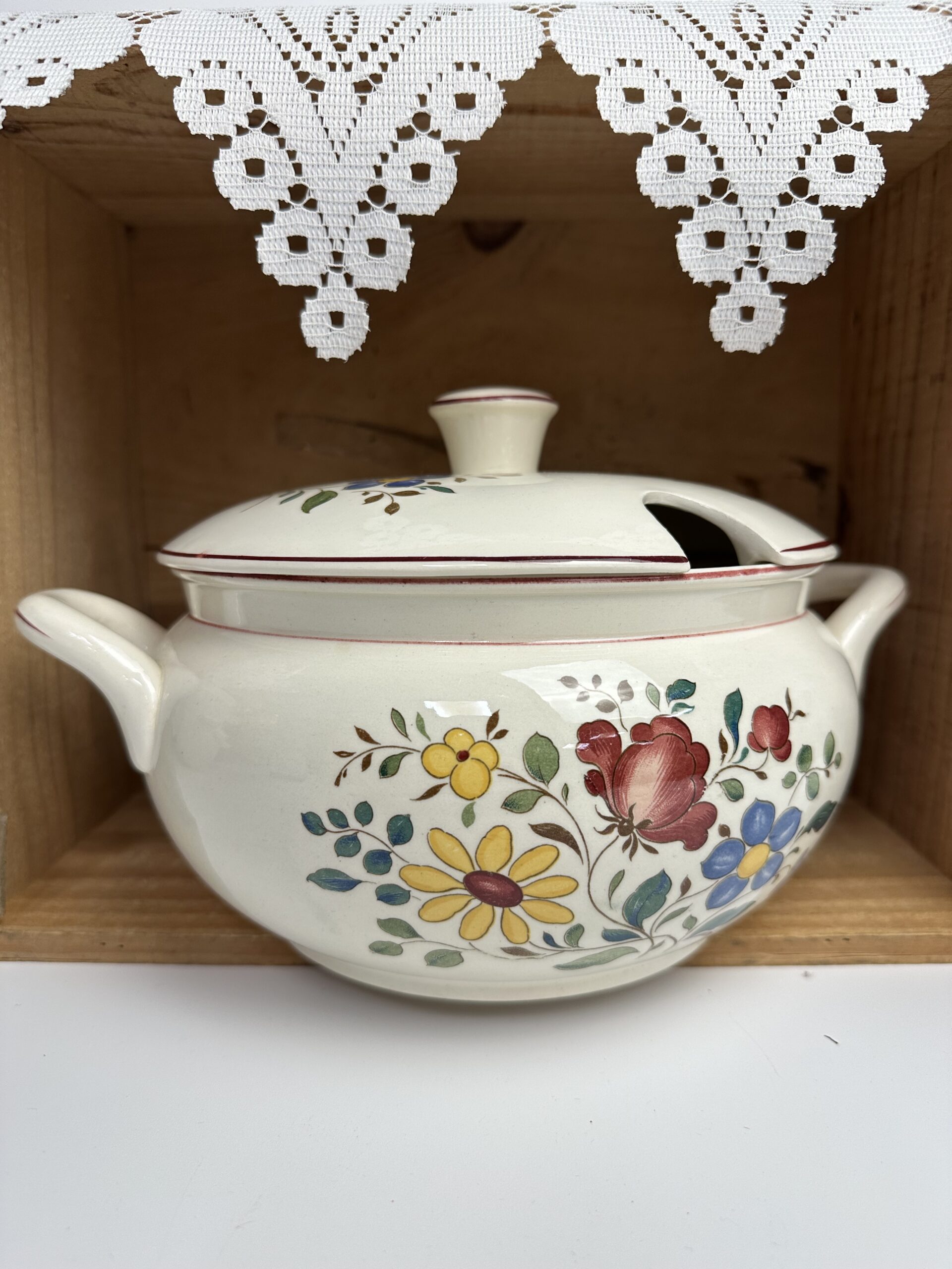 Soupière Lyon Villeroy et Boch fleurie