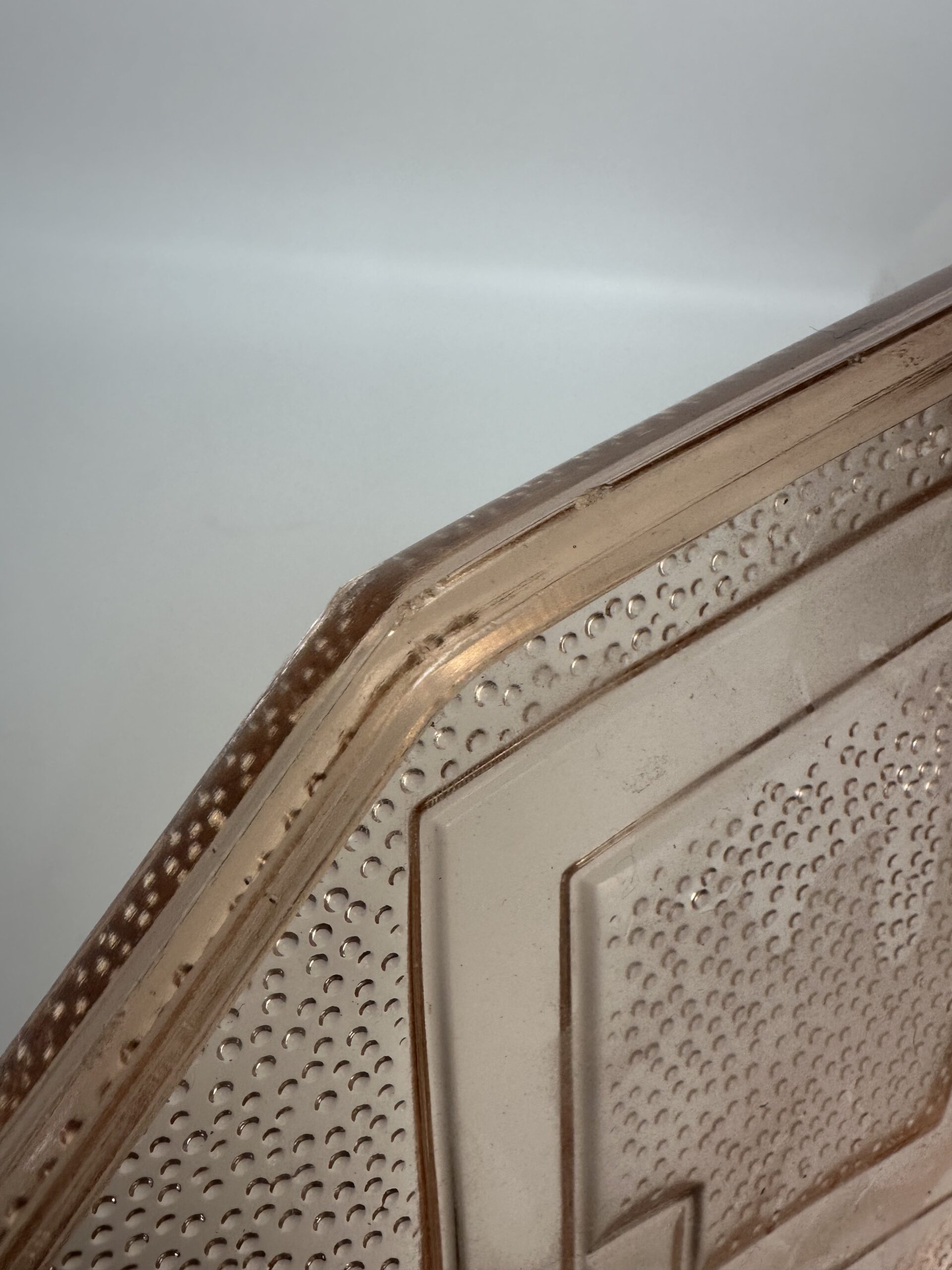Ancien plateau en verre rosaline – Image 7
