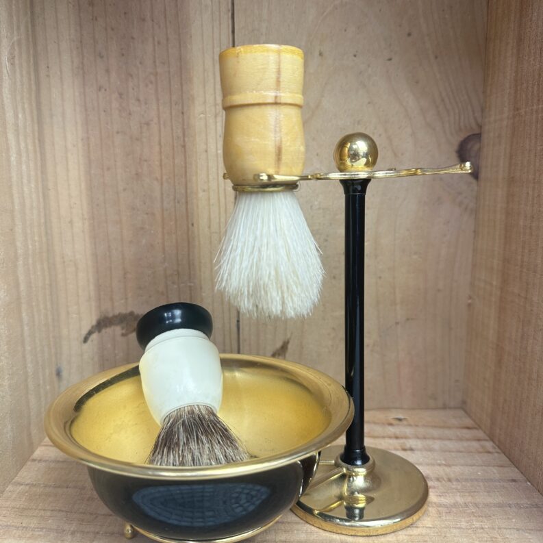 Support de rasage vintage Joris avec 2 blaireaux